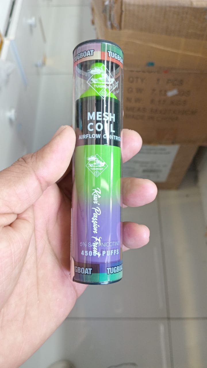 سيجارة إلكترونية Tugboat EVO للاستخدام مرة واحدة بسعة 4500 نفخة