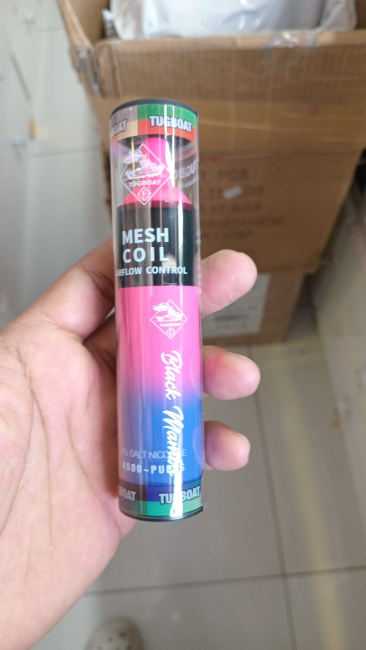 سيجارة إلكترونية Tugboat EVO للاستخدام مرة واحدة بسعة 4500 نفخة